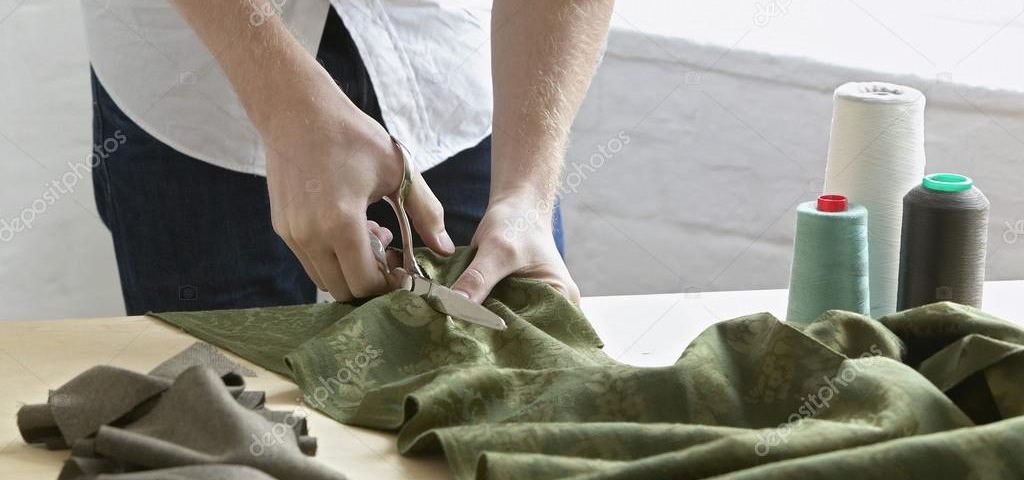 depositphotos_33887851-stock-photo-tailor-cutting-fabric depositphotos_33887851-stock-photo-tailor-cutting-fabric